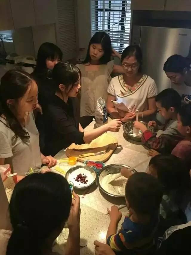 14岁吃素 17岁创素食品牌 三个小女孩 将美好理想付诸行动!