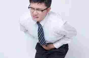 肚子痛千万别乱揉 小心出大事!