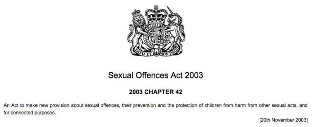 乔装13岁少女引恋童癖出洞…这群英国壮汉厉害了!