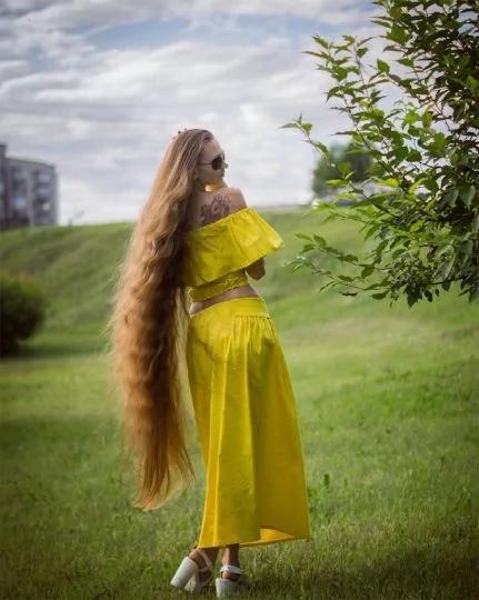 14年没剪过头发的少女什么样?这画风一言难尽