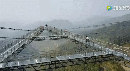 比张家界玻璃栈道恐怖10000倍 这次又又又要火了…