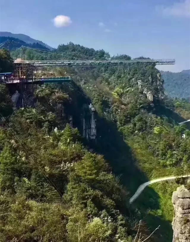 比张家界玻璃栈道恐怖10000倍 这次又又又要火了…