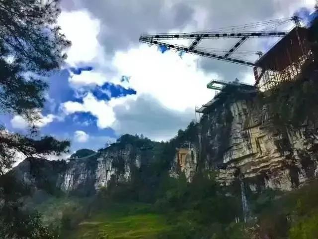 比张家界玻璃栈道恐怖10000倍 这次又又又要火了…
