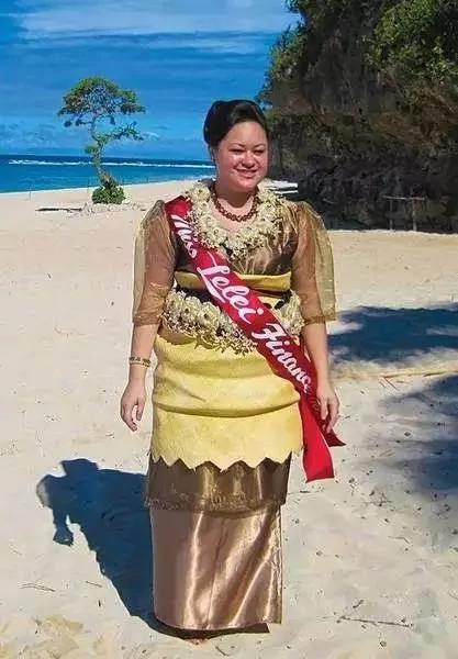 世界上居然有男女都不穿裤子的国家 美到窒息!