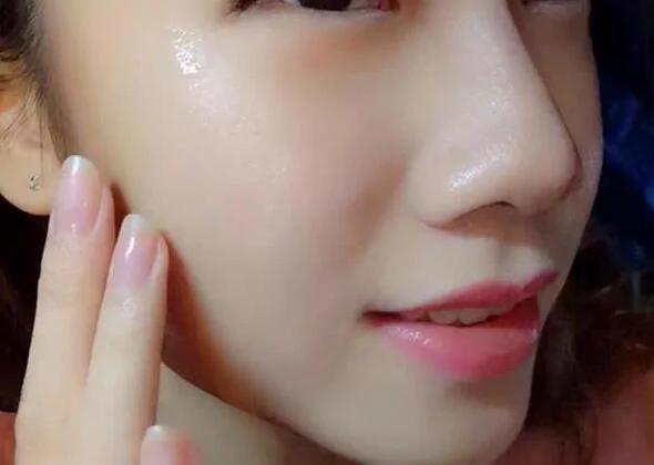 女人皮肤这样就是有螨虫 很多人不知道 教你一招 去螨虫更健康