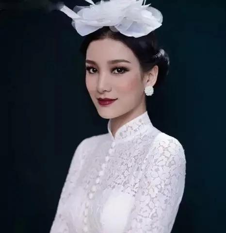 新娘妆前后对比 化妆师这个职业真是太逆天了!