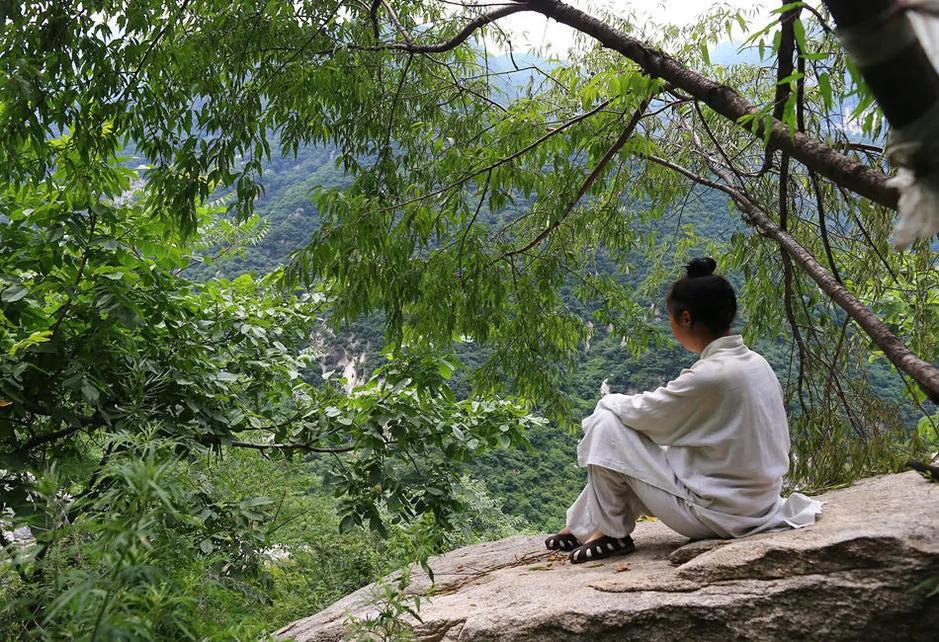 他们拥有高学历却隐居山林 其中一位曾任教北大