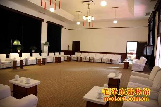 毛泽东召集7000人大会惊现标语:“打倒毛泽东!”