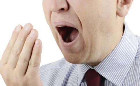 口臭一直无法祛除 或是惹上肺癌了