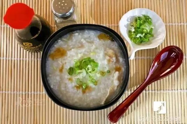她将橘子皮点燃 没想到发生了神奇的一幕