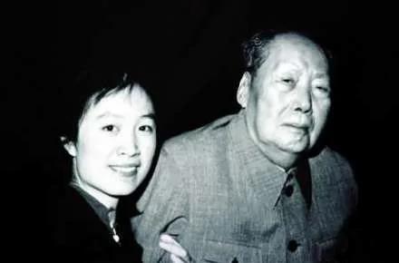 【揭秘】毛泽东临死前经常梦到鬼 生活秘书自杀