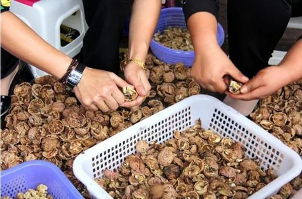 女生如果不想变老 常吃【这抗衰老的食物】把毒素排出来 让你童颜一辈子!