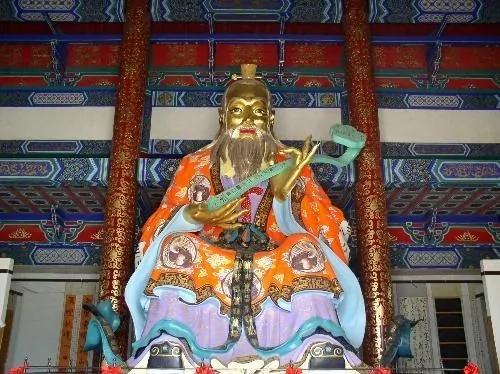 中国有一座神殿 日军连发13枚炮弹均未爆炸 进去一看全体下跪!