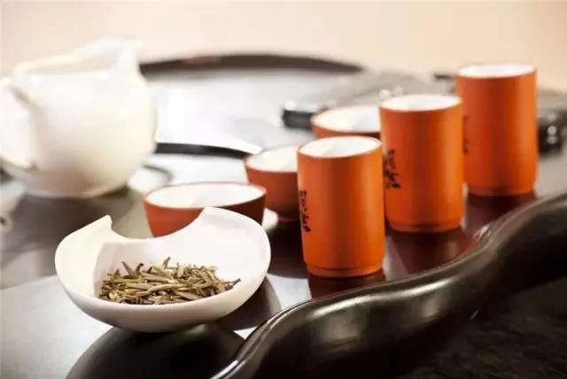 这样喝茶大错特错!毁肾、毁胃、毁血管