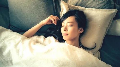 攸关健康:人一天要睡几个小时最好?