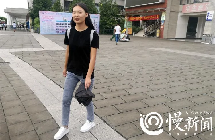 妹子名叫黄蒲军校 开学3天风云全校