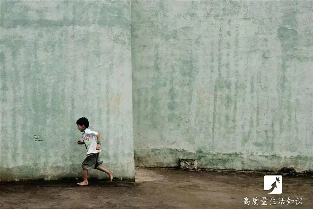 一定要让孩子学这9个常识 99%可以避免被坏人拐走
