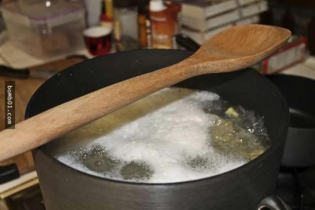 20个连煮菜几十年的老妈都不知道的“高智慧厨房小撇步”