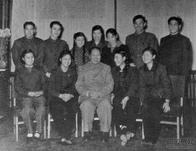 50年代神秘的中南海文工团
