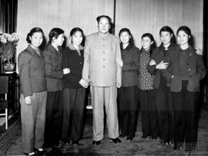 50年代神秘的中南海文工团