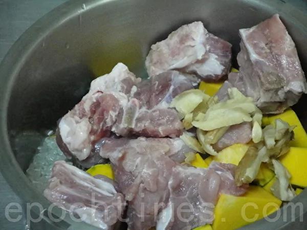 养生南瓜排骨粥