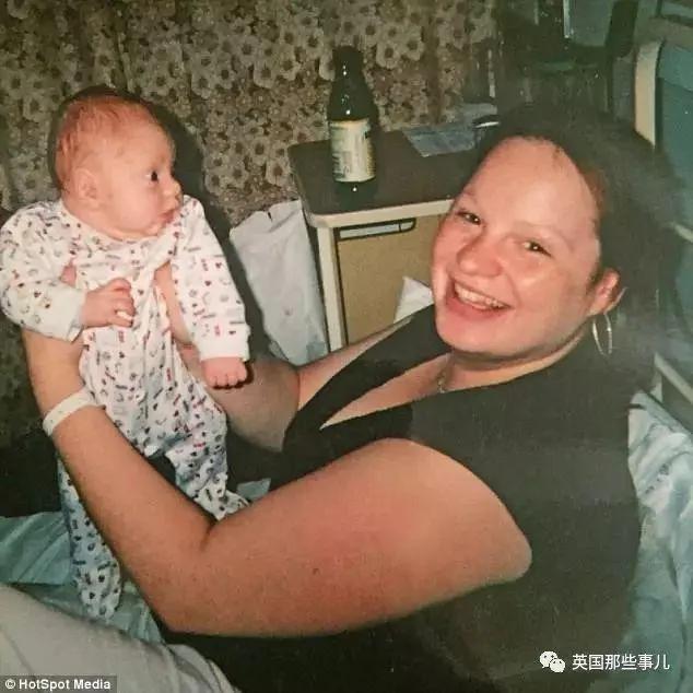 这美女能气死一波"减肥党" 完全"伸缩自如"啊