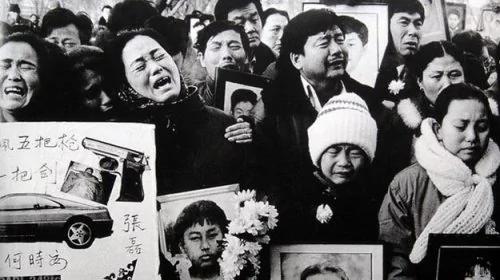 从《列宁在1918》看苏联解体的必然性