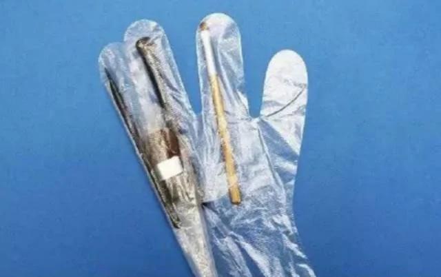 透明手套居然还能这么用?!你不会以为只能拿来染头发吧!