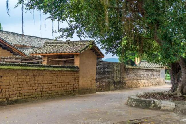 广西这座300年的古村 靠簸箕粉征服了城里人