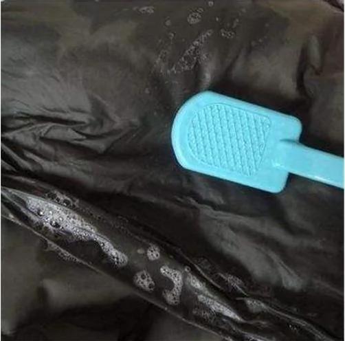新买的衣服到底要不要先洗再穿?