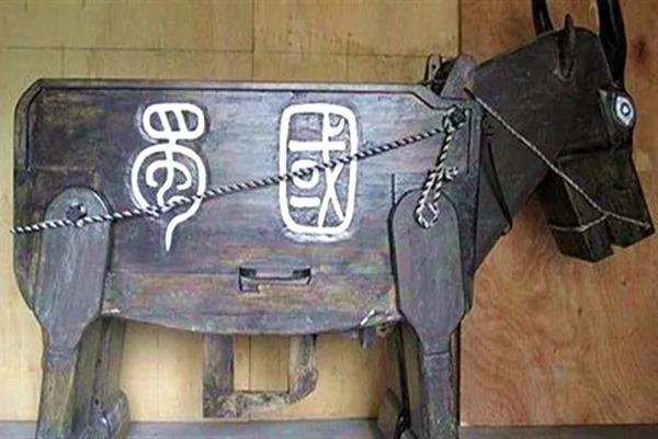 中国古代会歌舞的机器人 五脏俱全形似真人