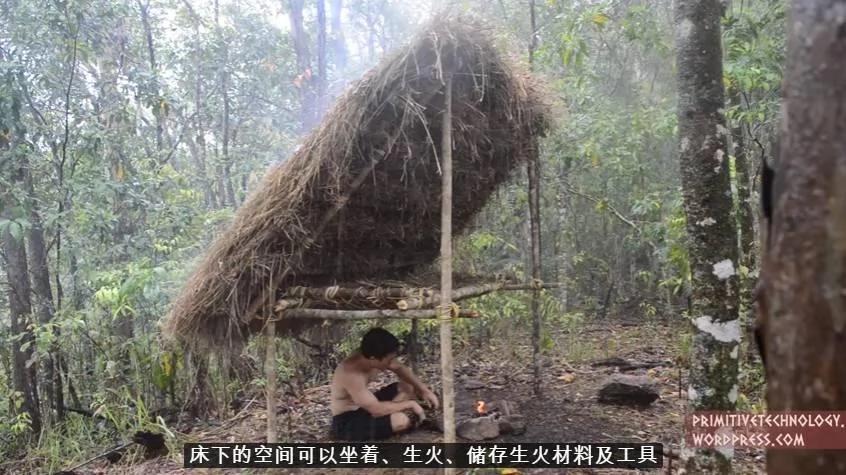 仅穿一条裤衩 盖了栋土房子 他一不小心成了全球网红
