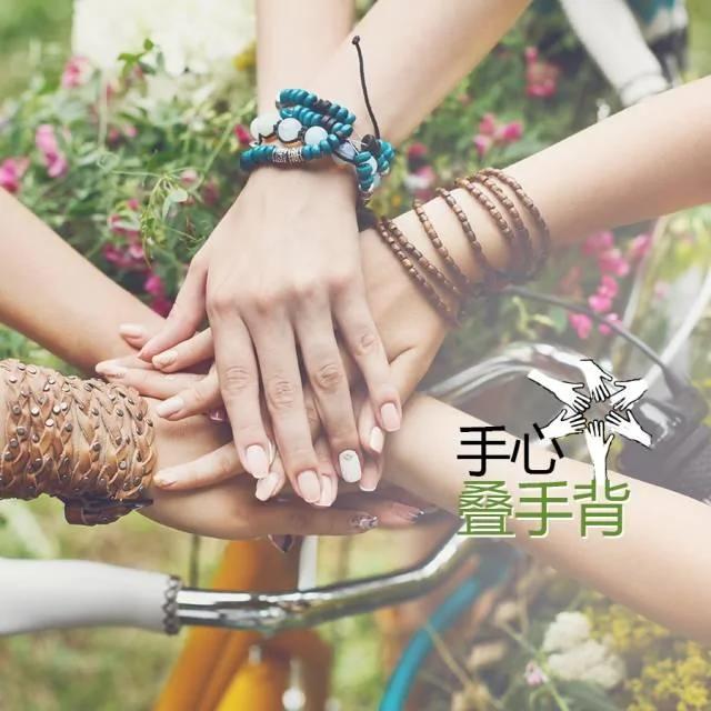 一拍照就浑身僵硬?学了以下姿势 让你轻松艳压朋友圈