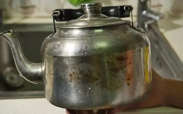 1块钱擦干净整个厨房!这个德国神器轻松除掉10年顽固污渍
