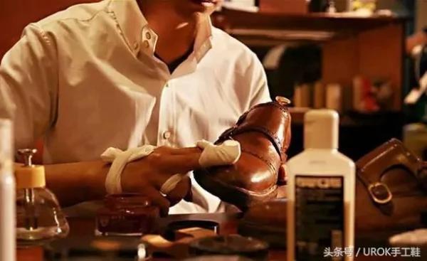 担心皮鞋皱掉 这些小方法你一定要知道