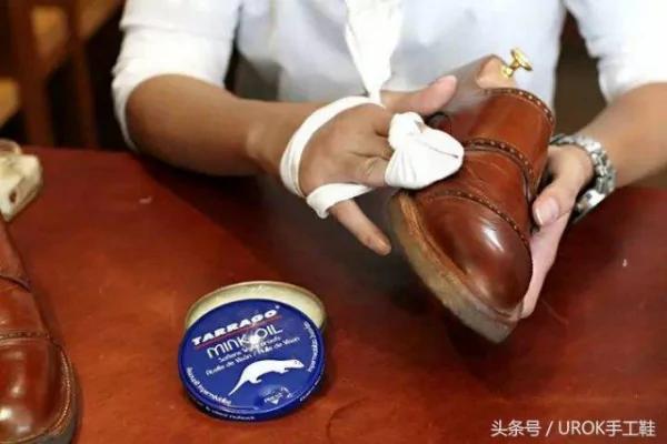 担心皮鞋皱掉 这些小方法你一定要知道