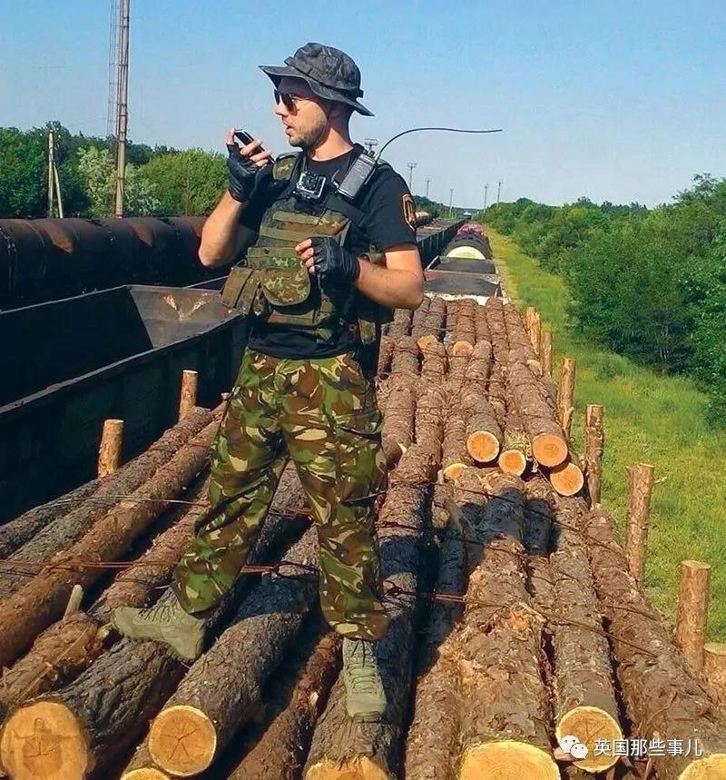 最怕不过猪队友!俄罗斯大兵边打仗变自拍当网红