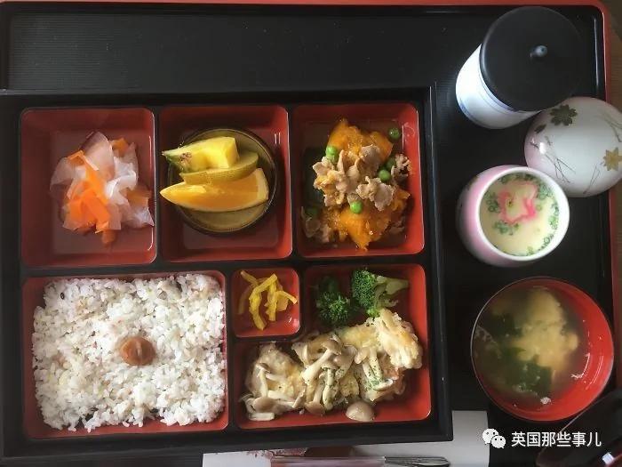 产妇晒在日本生娃时吃的病号餐 网友:想去日本生