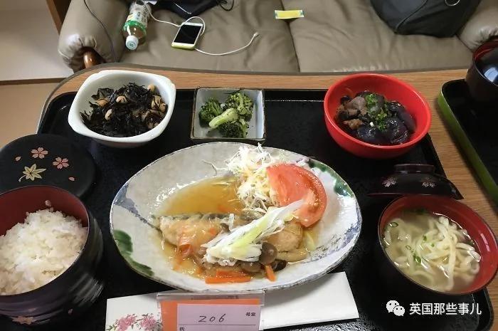 产妇晒在日本生娃时吃的病号餐 网友:想去日本生