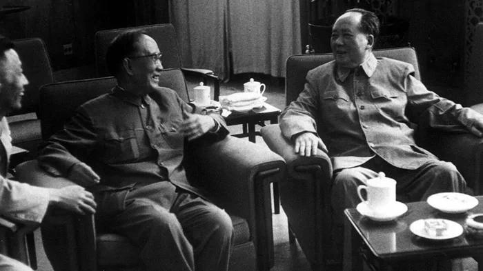 大才子郭沫若 从反蒋英雄到毛的叭儿狗