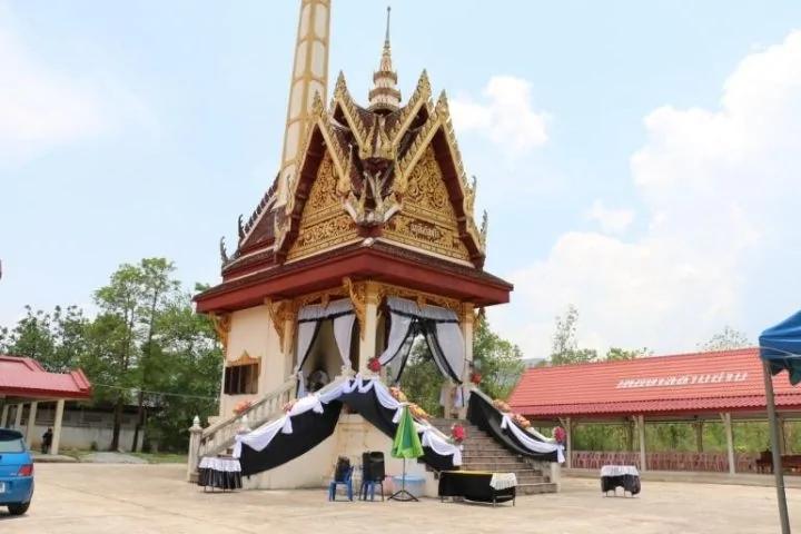 泰网友提醒拍照中国游客:那是烧尸房不是佛寺