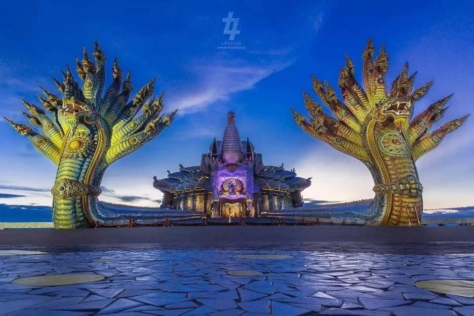 泰网友提醒拍照中国游客:那是烧尸房不是佛寺