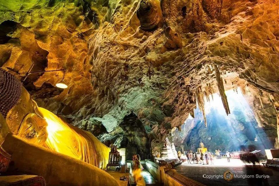 泰网友提醒拍照中国游客:那是烧尸房不是佛寺