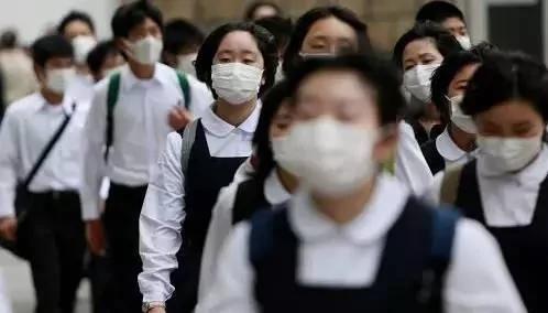 这“12种行为” 日本人会认为你“没教养”…!!
