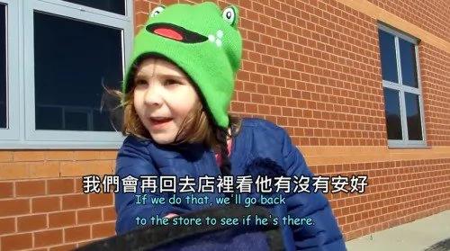 笑喷!想把弟弟卖给宠物店的小妹妹