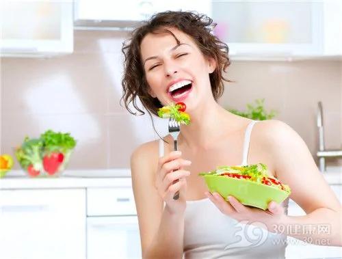 女人这样吃 比同龄人更年轻