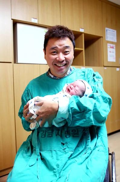 韩星夫妇13年无子 爱犬癌逝2月惊喜降临!