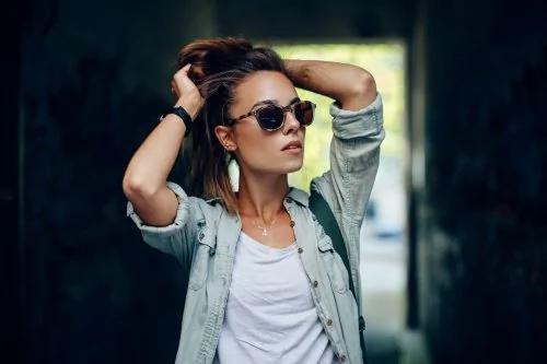 为什么女装的扣子在左边 男装却在右边?