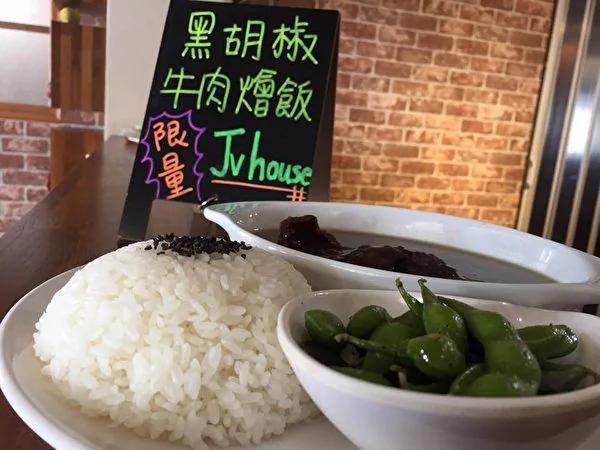 婆婆三问老板“我付过钱了吗?”老板善意的骗局让网友大赞