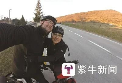 从德国骑到中国 携德国老公“回娘家”